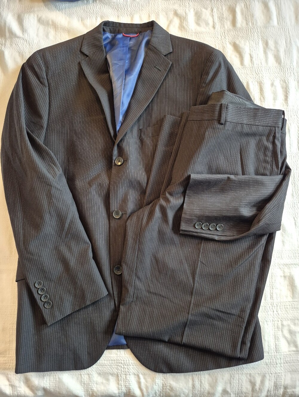 Billy London black with gray pin stripe suit Jacket 40R Pants 32 x 32 EUC